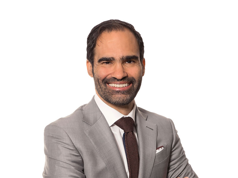 Unlocking the DNA of Luxury: Why Comprehensive Sales Training is Your Brand's Non-Negotiable Success Factor